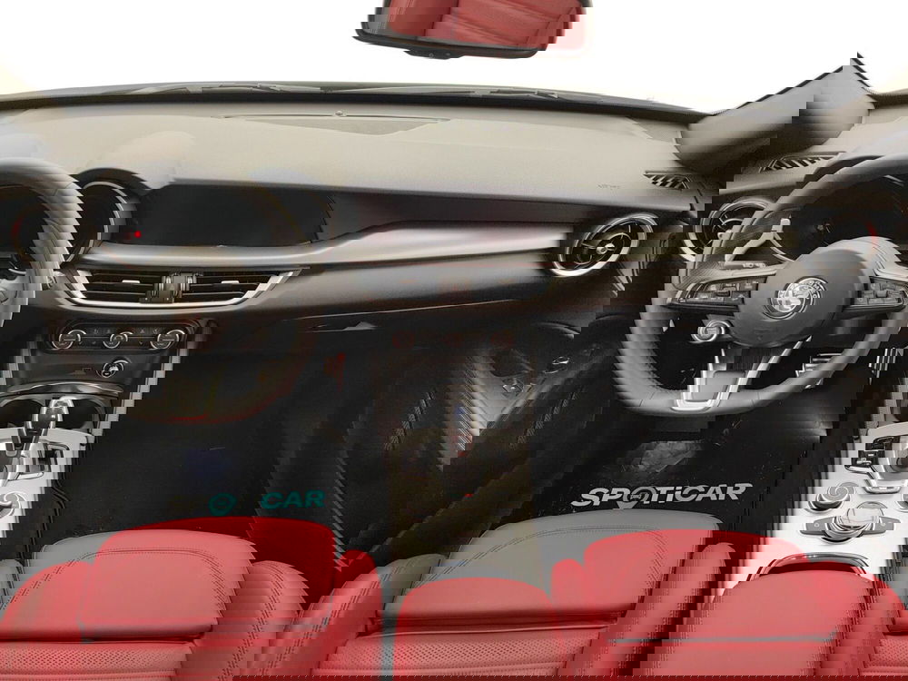 Alfa Romeo Stelvio nuova a Como (14)