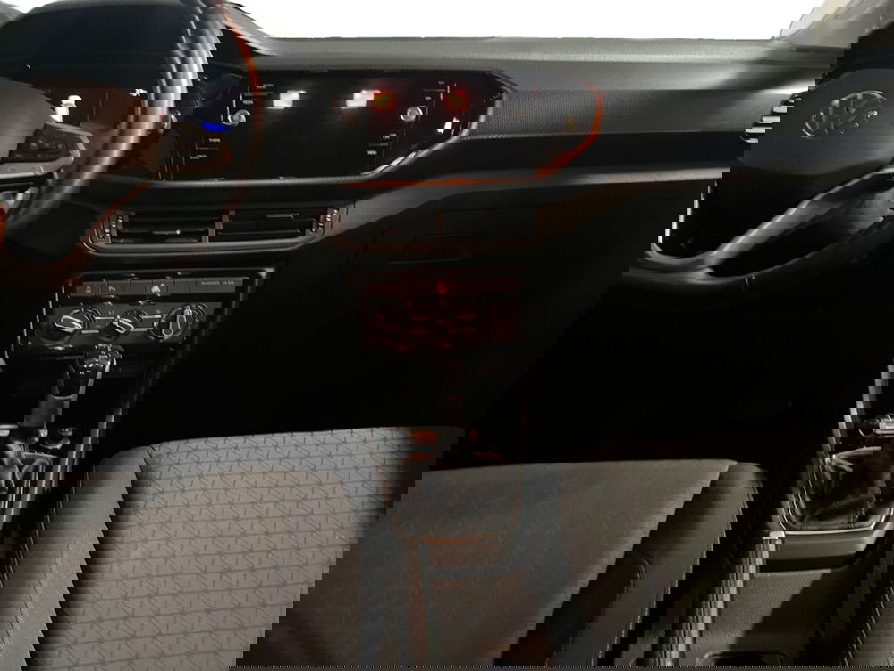 Volkswagen T-Cross usata a Modena (11)