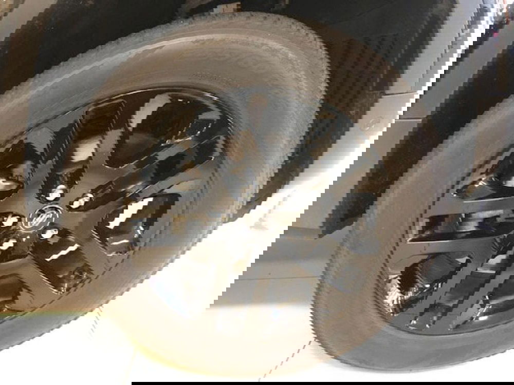 Land Rover Defender usata a Milano (12)