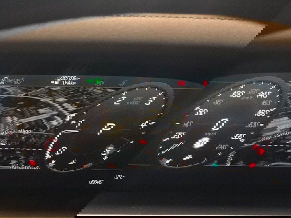 Land Rover Defender usata a Milano (20)