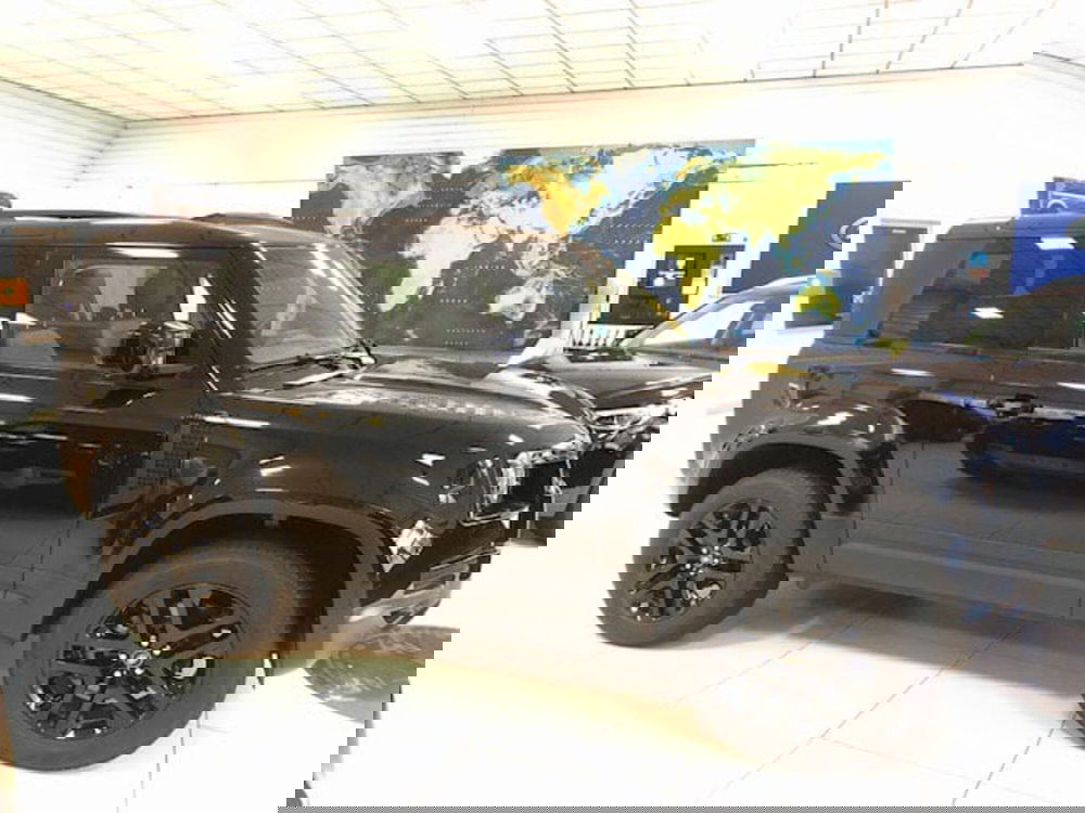 Land Rover Defender usata a Milano (6)