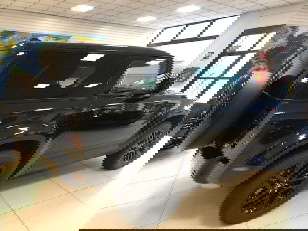 Land Rover Defender usata a Milano (8)