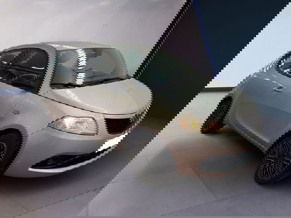 Lancia Ypsilon usata a Torino (3)