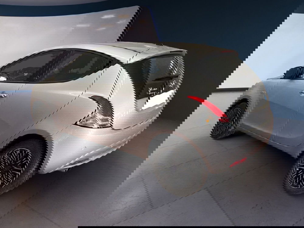 Lancia Ypsilon usata a Torino (6)