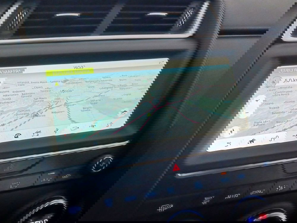 Jaguar E-Pace usata a Torino (11)