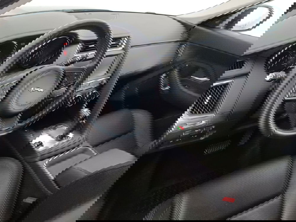 Jaguar E-Pace usata a Torino (15)