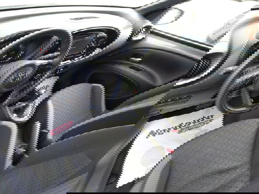 Toyota Aygo X usata a Treviso (9)