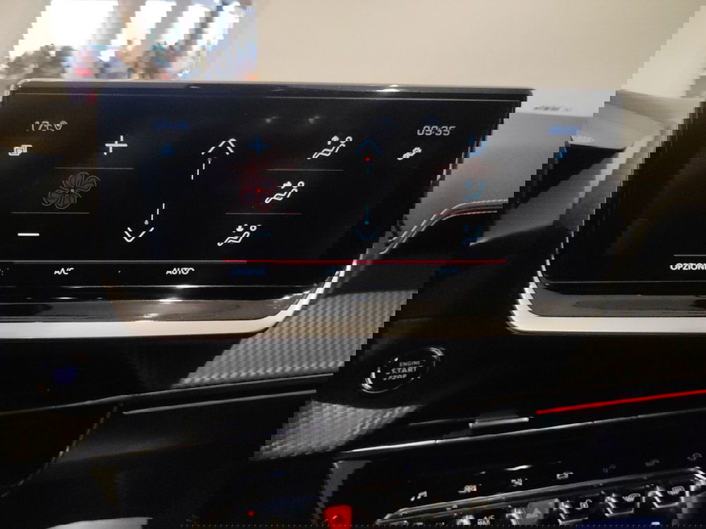 Peugeot 208 usata a Catania (14)