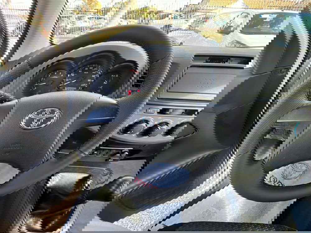 Toyota Hilux usata a Ragusa (9)