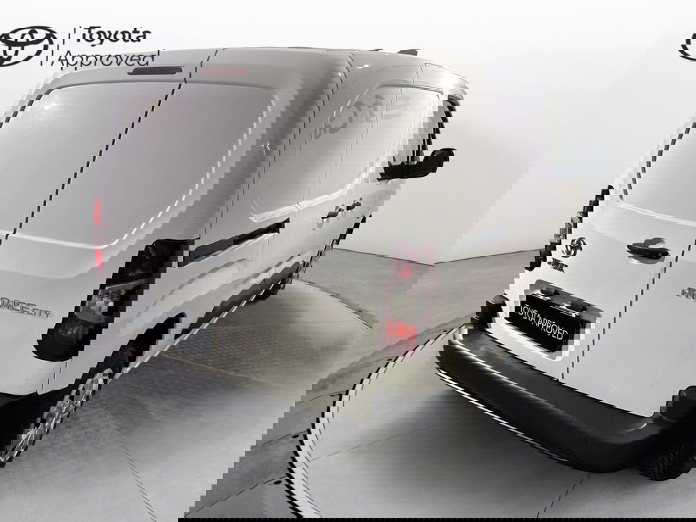 Toyota Proace City Furgone usata a Milano (4)