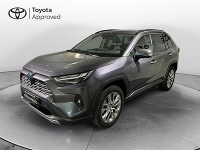 Toyota Rav4 vvt-ie h Lounge awd-i 222cv e-cvt del 2020 usata a Milano