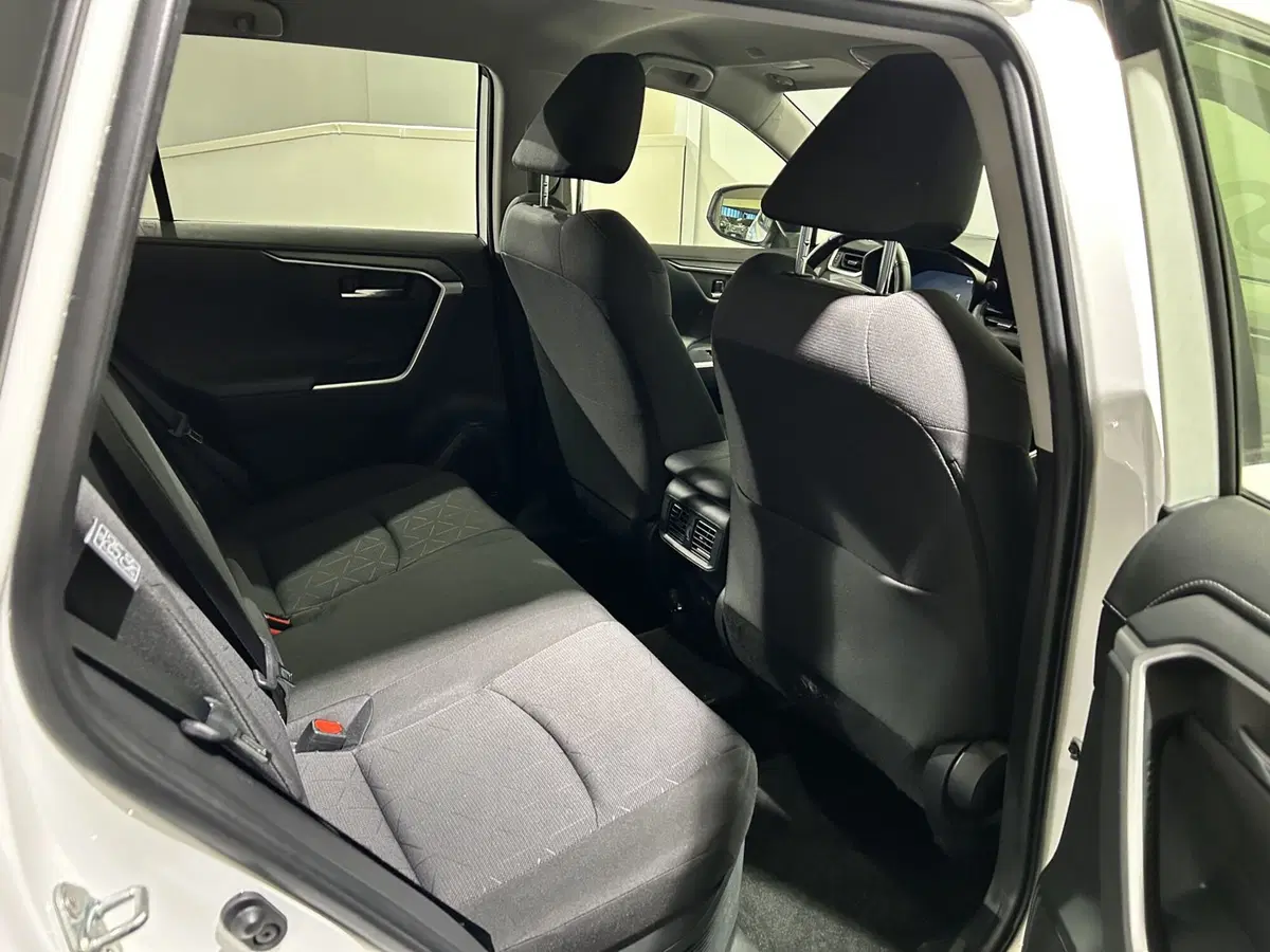Toyota Rav4 usata a Milano (11)