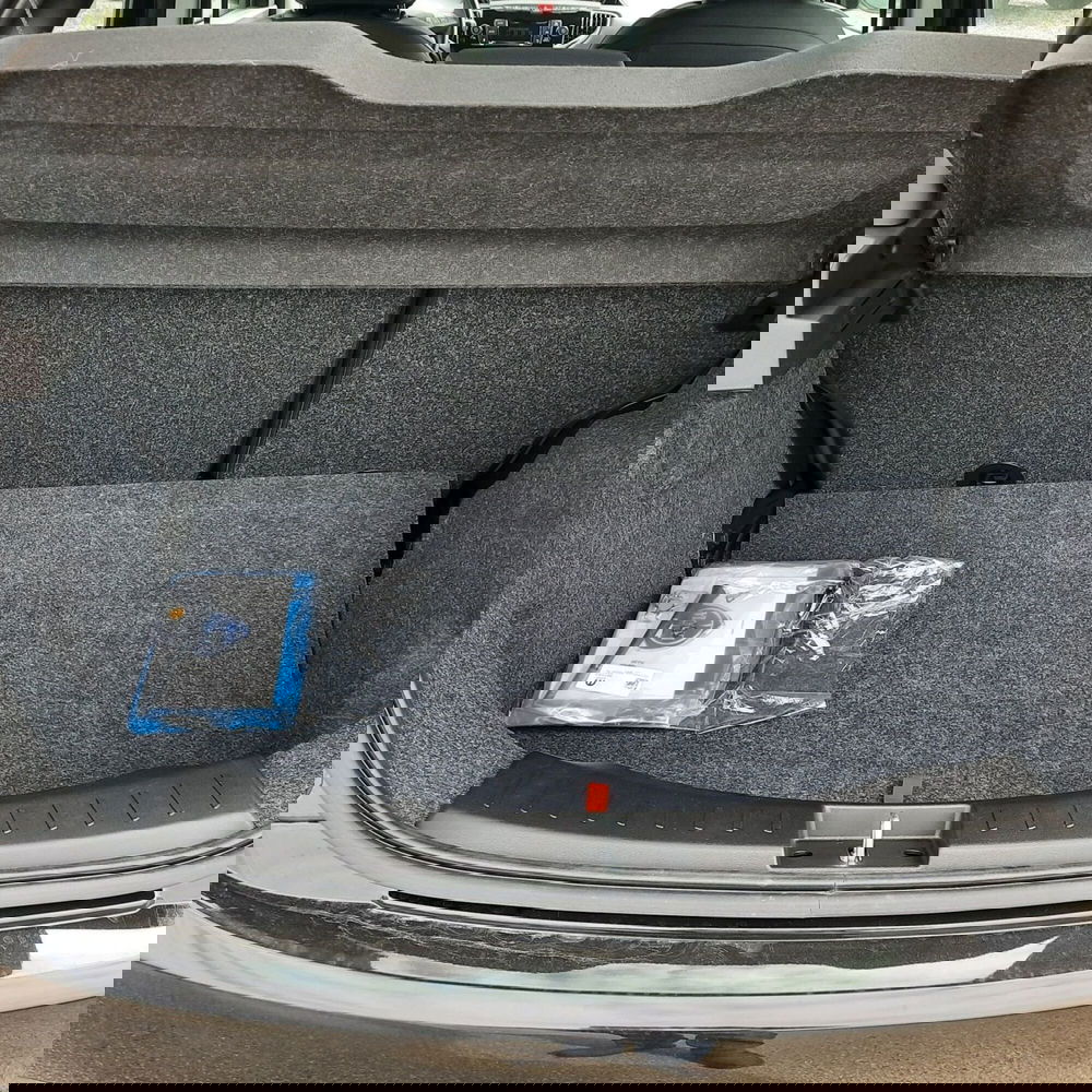 Lancia Ypsilon nuova a La Spezia (10)