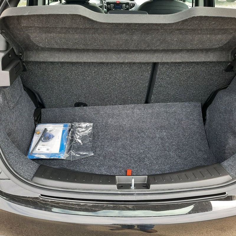 Lancia Ypsilon nuova a La Spezia (10)
