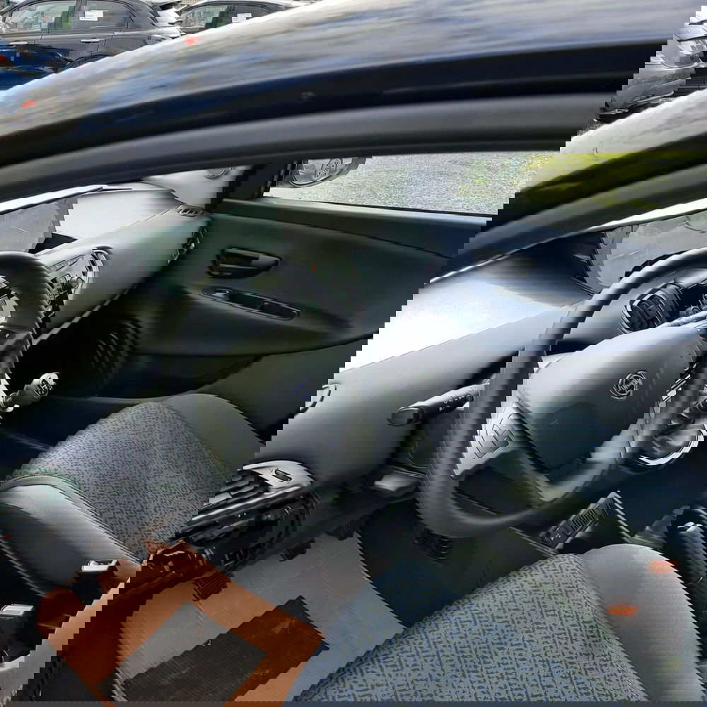 Lancia Ypsilon nuova a La Spezia (13)