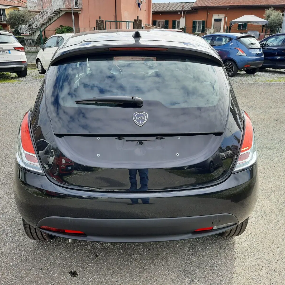Lancia Ypsilon nuova a La Spezia (6)