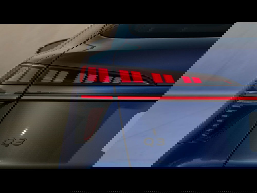 Audi Q3 Sportback nuova a Pisa (5)
