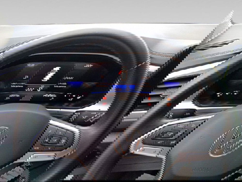 Volkswagen T-Roc usata a Livorno (10)