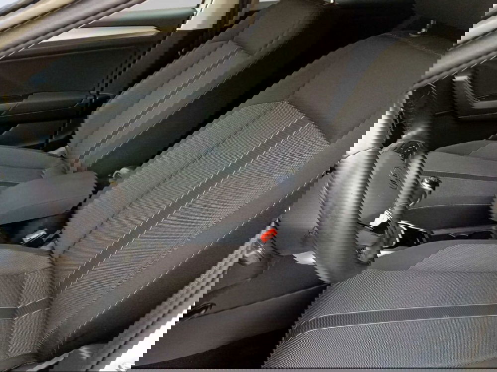 Volkswagen T-Roc usata a Livorno (8)