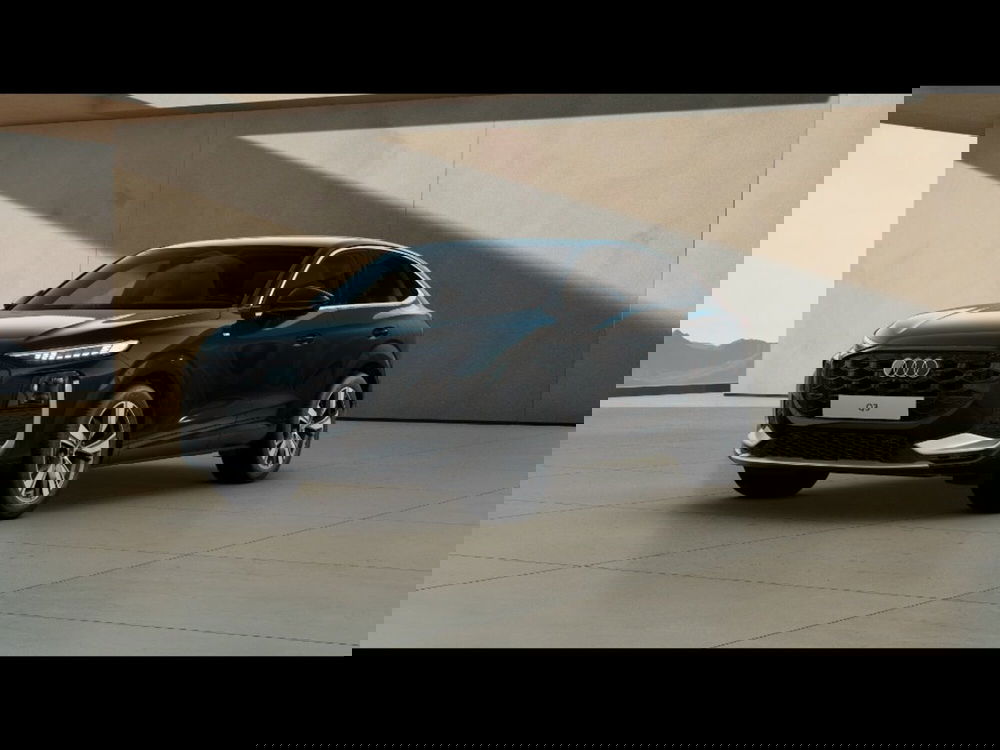 Audi Q3 Sportback nuova a Livorno