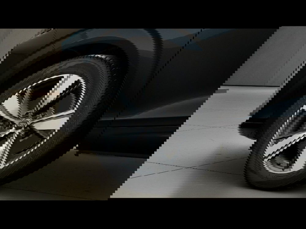 Audi Q3 Sportback nuova a Livorno (6)