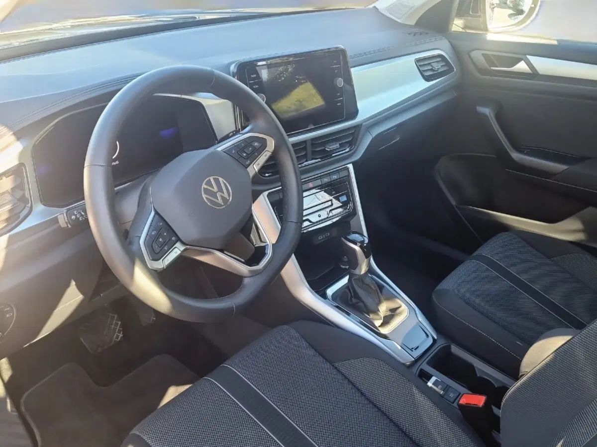 Volkswagen T-Roc usata a Livorno (13)