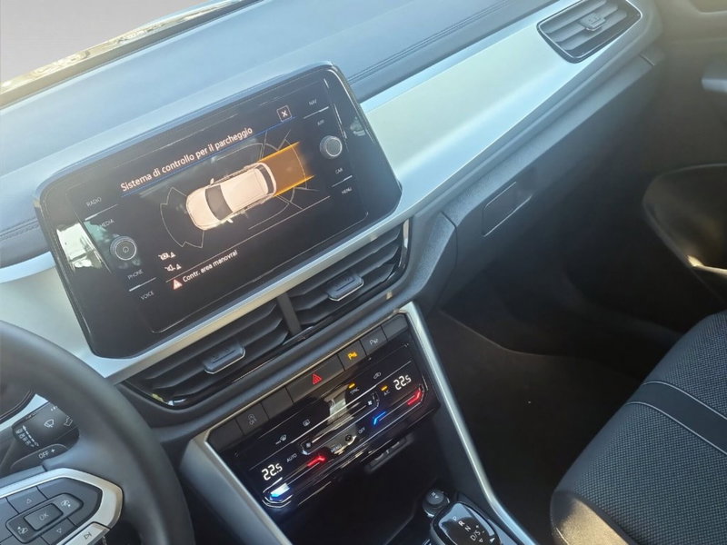 Volkswagen T-Roc usata a Livorno (14)