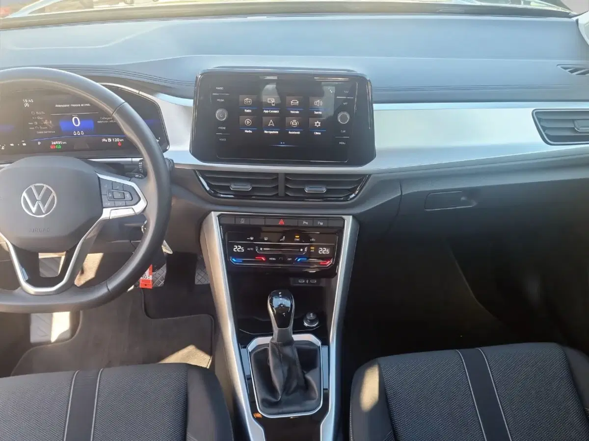 Volkswagen T-Roc usata a Livorno (9)
