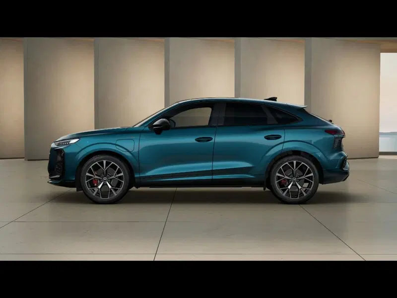 Audi Q3 Sportback nuova a Firenze (2)