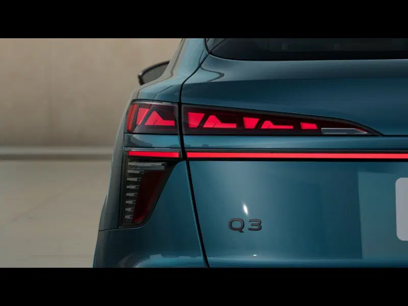 Audi Q3 Sportback nuova a Firenze (7)
