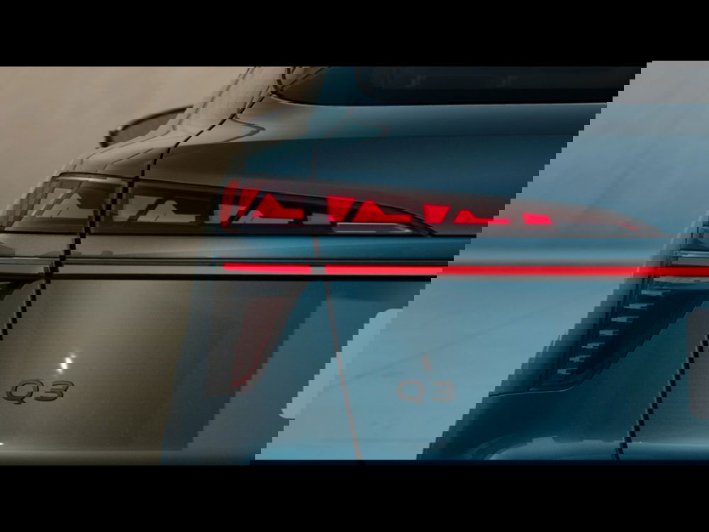 Audi Q3 Sportback nuova a Firenze (7)