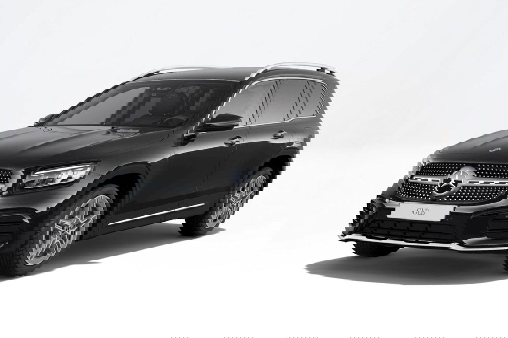 Mercedes-Benz GLB nuova a Pescara