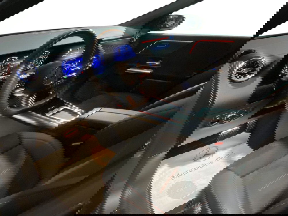 Mercedes-Benz EQA usata a Napoli (11)