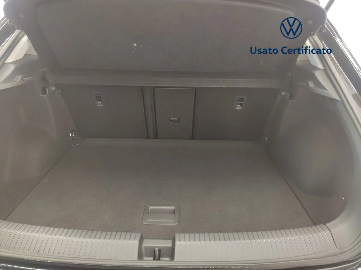 Volkswagen T-Roc usata a Avellino (12)