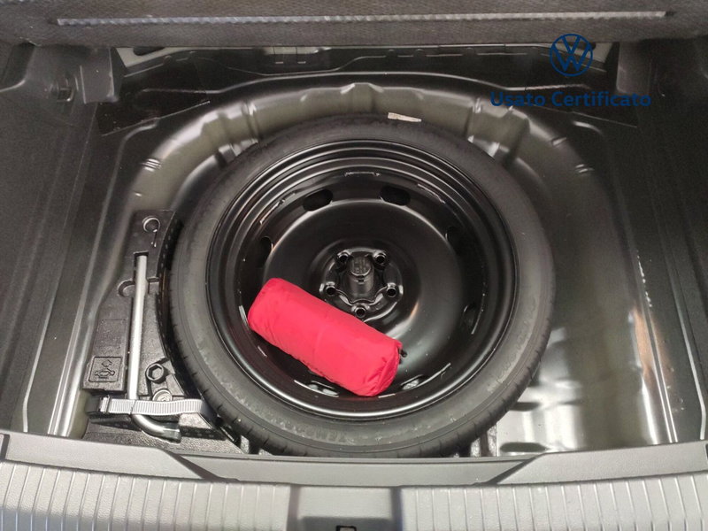 Volkswagen T-Roc usata a Avellino (13)