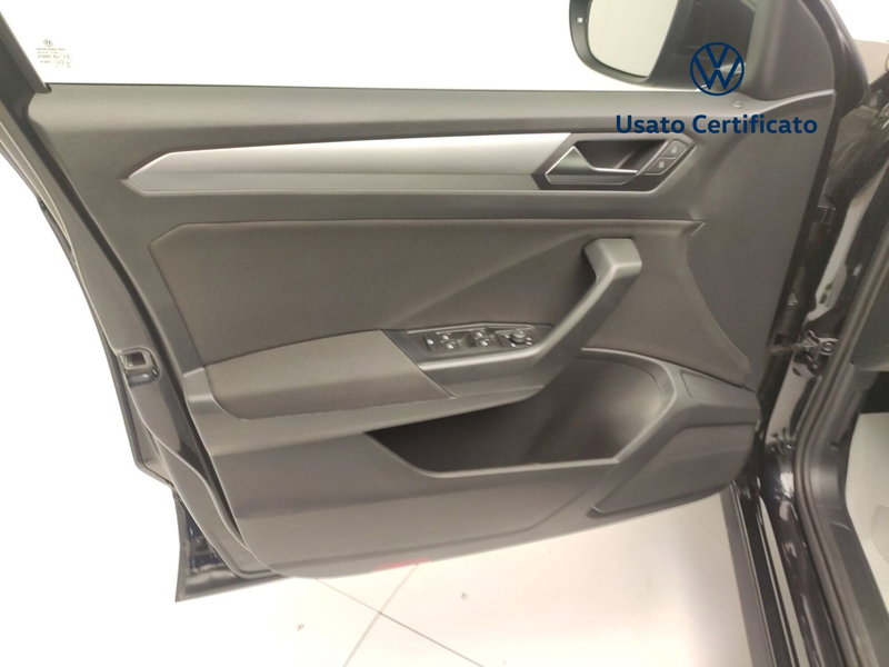 Volkswagen T-Roc usata a Avellino (14)