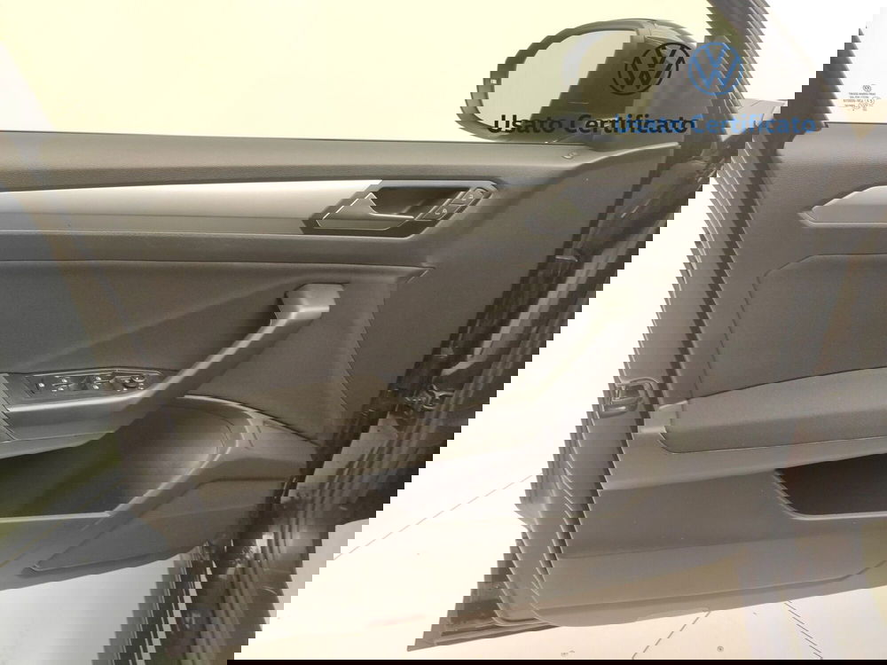 Volkswagen T-Roc usata a Avellino (15)