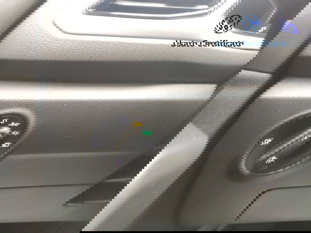 Volkswagen T-Roc usata a Avellino (18)