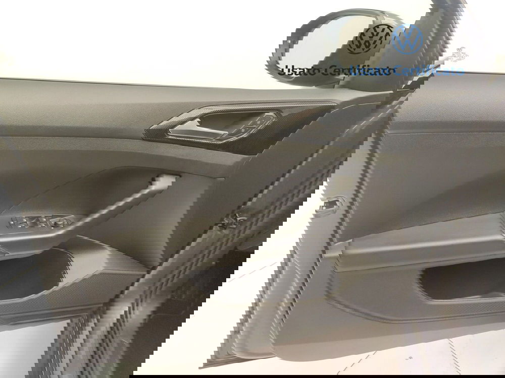 Volkswagen T-Cross usata a Avellino (12)