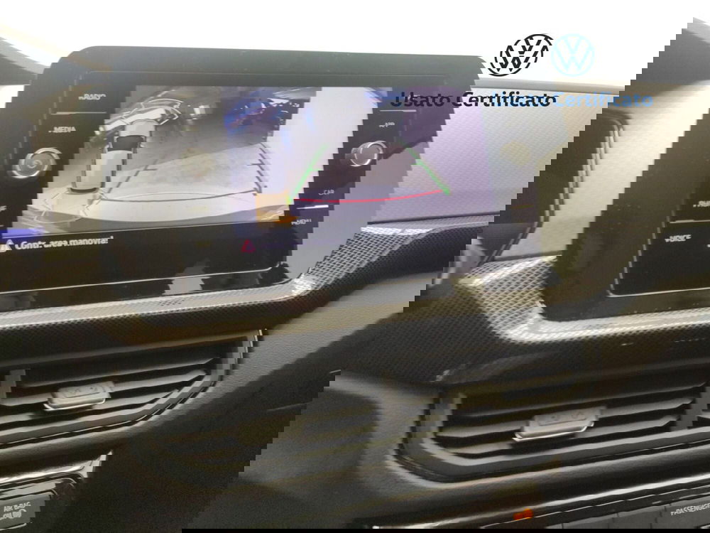 Volkswagen T-Cross usata a Avellino (18)