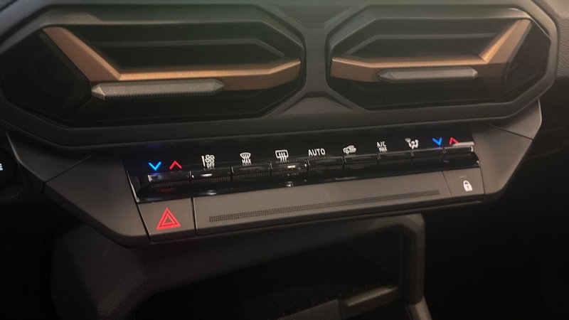 Dacia Bigster usata a Treviso (16)