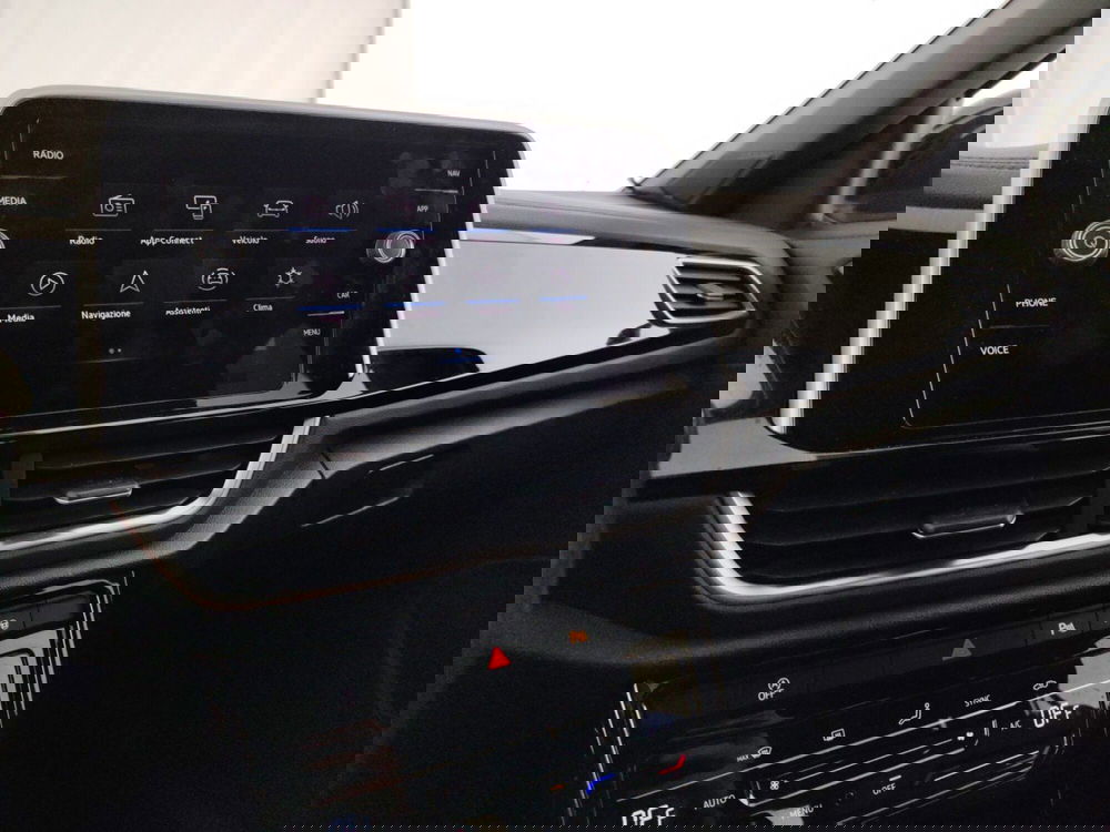 Volkswagen T-Roc usata a Massa-Carrara (12)