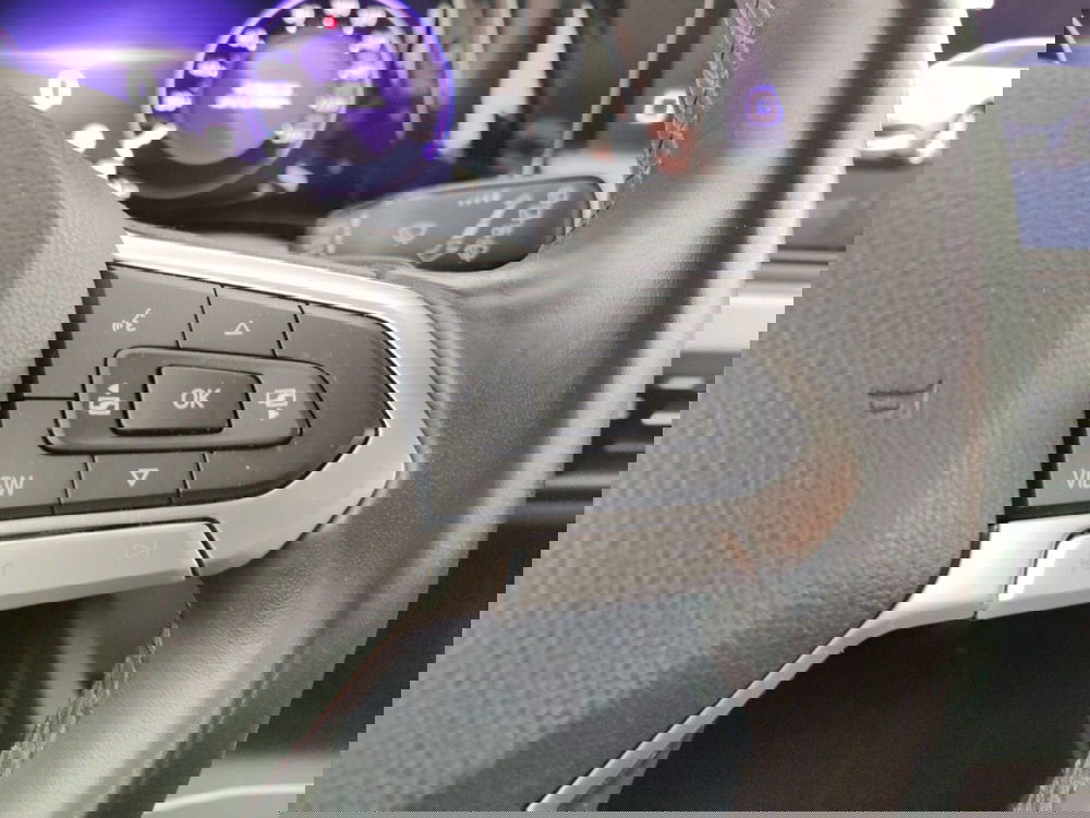 Volkswagen Golf usata a Massa-Carrara (13)