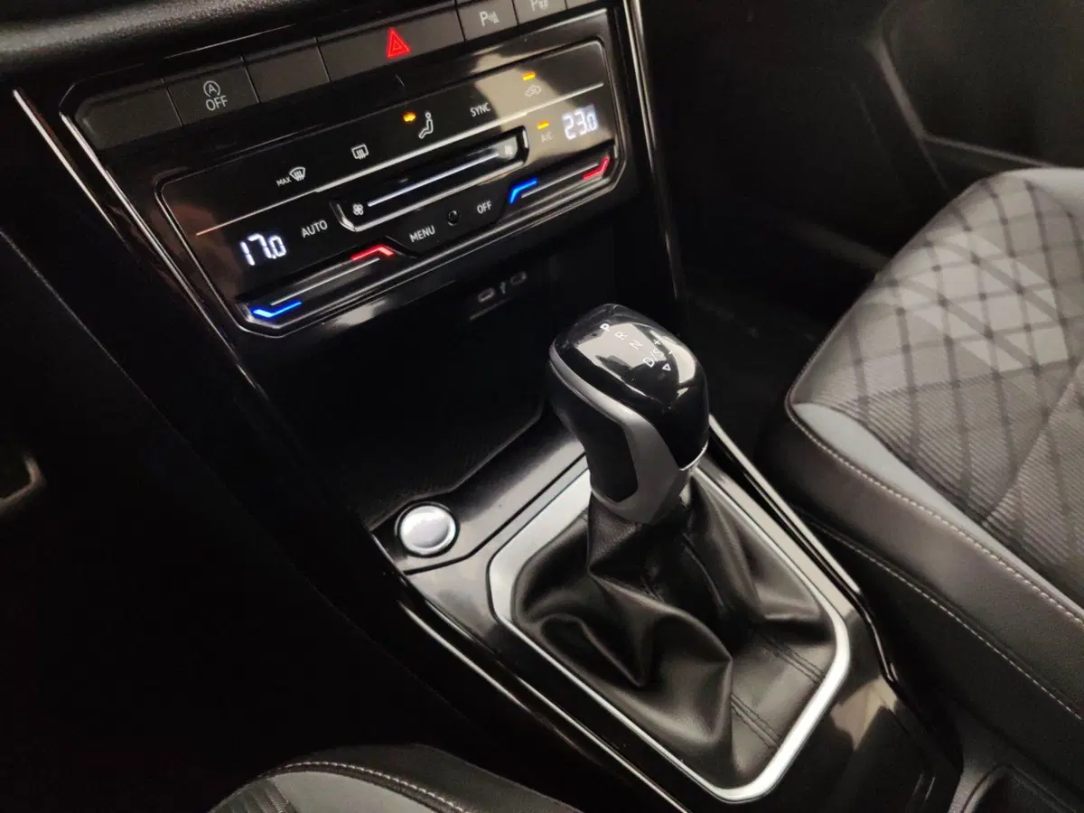 Volkswagen T-Roc usata a Massa-Carrara (11)