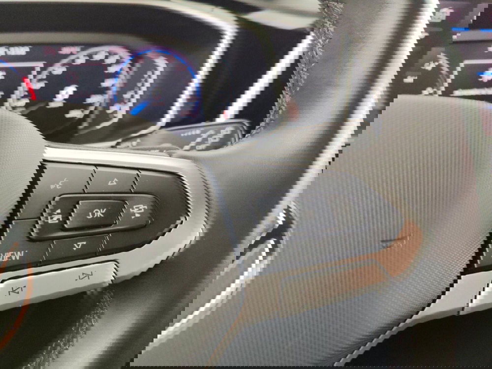 Volkswagen T-Roc usata a Massa-Carrara (13)