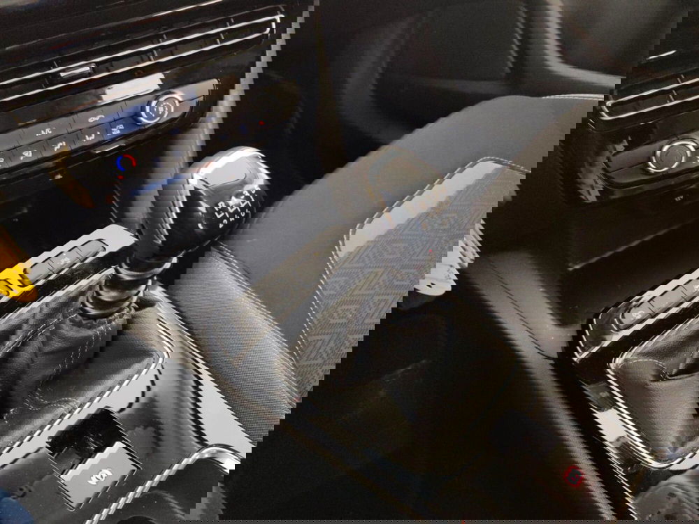 Opel Mokka usata a Massa-Carrara (11)