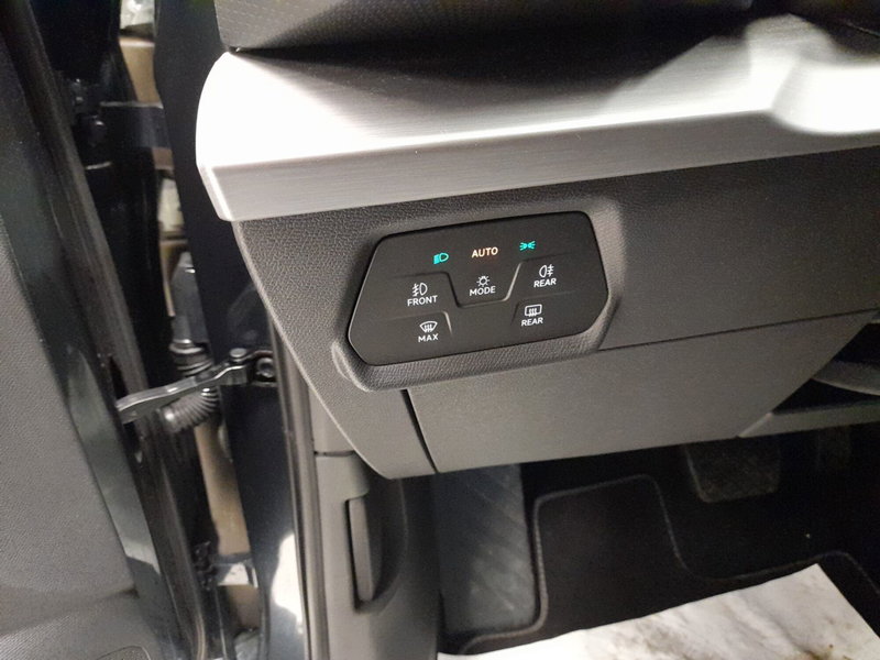 SEAT Leon ST usata a Bologna (10)