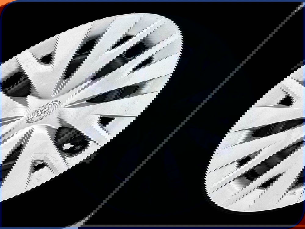 Toyota Yaris usata a Milano (7)