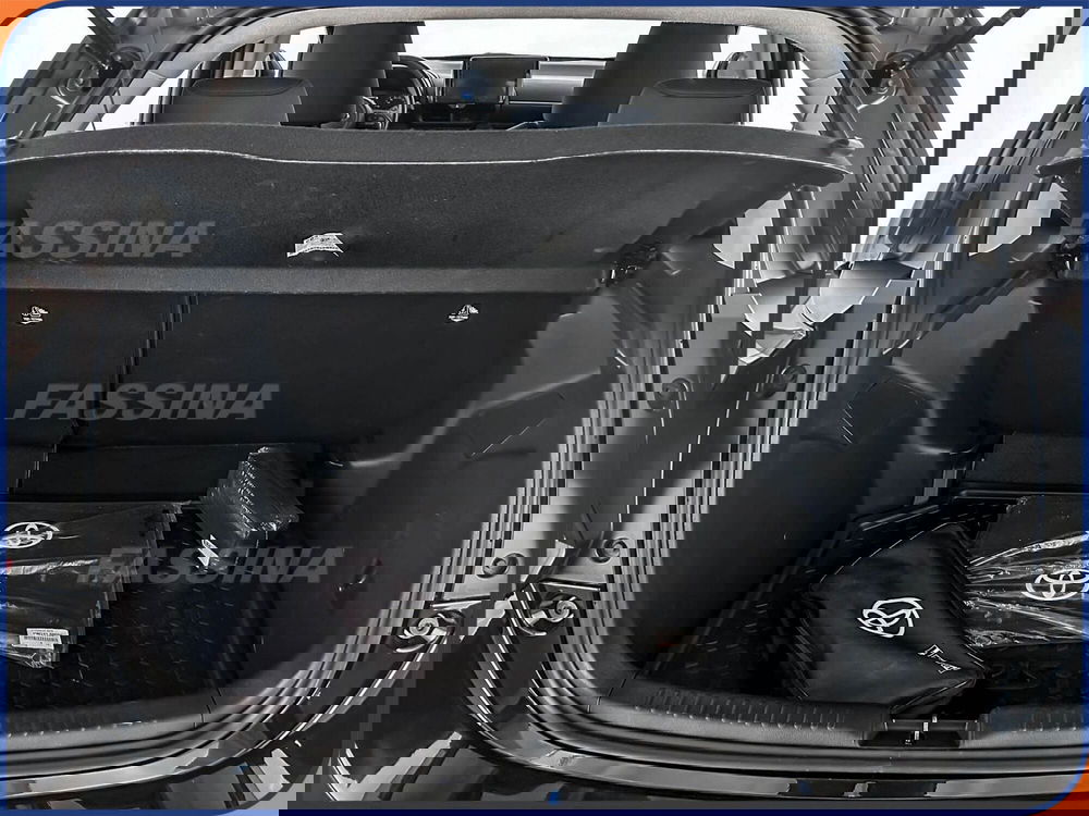 Toyota Yaris usata a Milano (11)