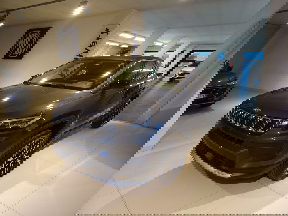 Jeep Compass nuova a Lucca